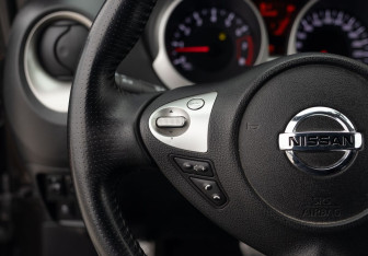 Подержанный автомобиль Nissan Juke 2011 года (11 фото)