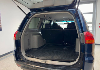 Подержанный автомобиль Mitsubishi Pajero Sport 2010 года (8 фото)