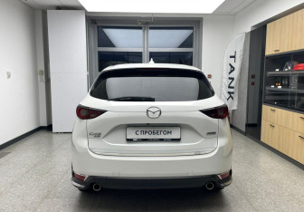 Подержанный автомобиль Mazda CX-5 2017 года (5 фото)