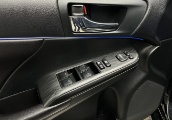 Подержанный автомобиль Toyota Camry Sedan 2017 года (11 фото)