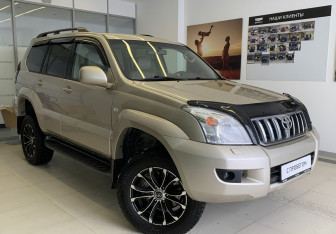 Подержанный автомобиль Toyota Land Cruiser Prado 2006 года (3 фото)