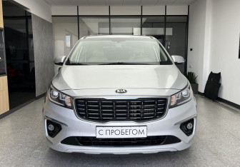 Подержанный автомобиль Kia Carnival 2018 года (2 фото)