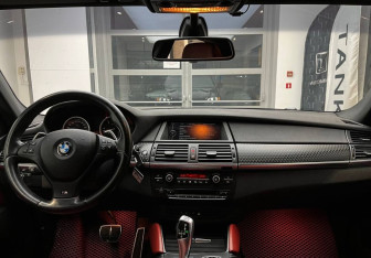 Подержанный автомобиль BMW X6 2013 года (12 фото)