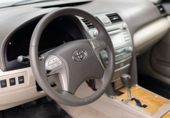 Подержанный автомобиль Toyota Camry Sedan 2006 года (11 фото)