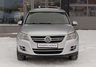 Подержанный автомобиль Volkswagen Tiguan 2009 года (2 фото)