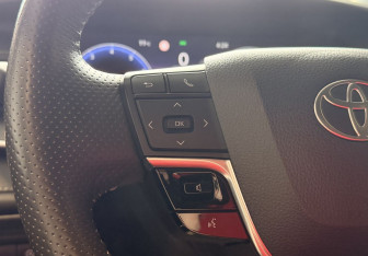 Подержанный автомобиль Toyota Camry Sedan 2024 года (14 фото)