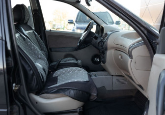 Подержанный автомобиль LADA (ВАЗ) Kalina Hatchback 2010 года (20 фото)