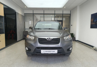 Подержанный автомобиль Hyundai Santa Fe 2012 года (2 фото)