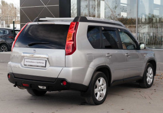 Подержанный автомобиль Nissan X-Trail 2007 года (5 фото)