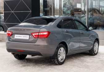 Подержанный автомобиль LADA (ВАЗ) Vesta Sedan 2016 года (5 фото)