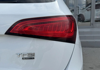 Подержанный автомобиль Audi Q5 2014 года (13 фото)
