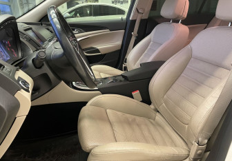 Подержанный автомобиль Opel Insignia Sedan 2014 года (8 фото)