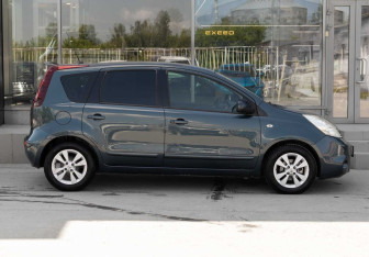 Подержанный автомобиль Nissan Note 2012 года (4 фото)