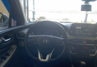 Подержанный автомобиль Hyundai Santa Fe 2018 года (14 фото)