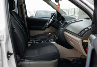 Подержанный автомобиль Land Rover Freelander 2009 года (19 фото)