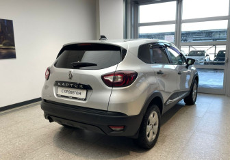 Подержанный автомобиль Renault Kaptur 2019 года (5 фото)