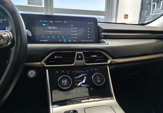 Подержанный автомобиль Exeed TXL 2023 года (13 фото)