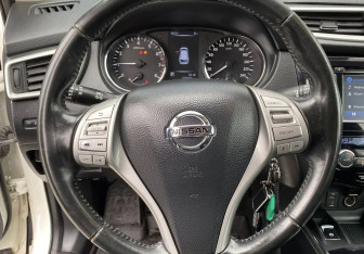 Подержанный автомобиль Nissan Qashqai 2014 года (14 фото)
