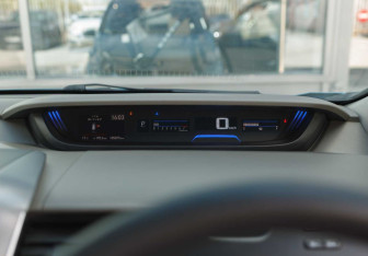 Подержанный автомобиль Honda Freed 2017 года (12 фото)