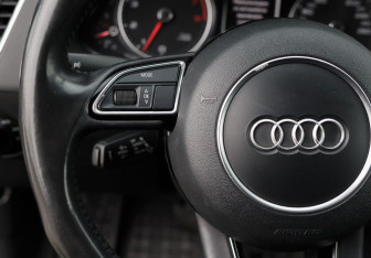 Подержанный автомобиль Audi Q5 2014 года (11 фото)