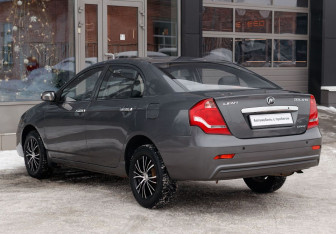 Подержанный автомобиль Lifan Solano 2015 года (7 фото)