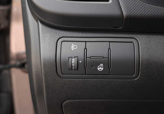 Подержанный автомобиль Hyundai Solaris Sedan 2015 года (16 фото)