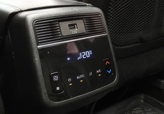 Подержанный автомобиль Exeed VX 2022 года (14 фото)