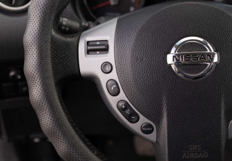 Подержанный автомобиль Nissan Qashqai 2007 года (12 фото)