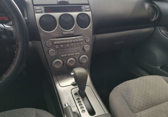 Подержанный автомобиль Mazda 6 Sedan 2005 года (10 фото)