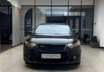 Подержанный автомобиль Honda Accord Sedan 2010 года (2 фото)
