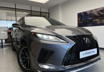 Подержанный автомобиль Lexus RX 2021 года (4 фото)