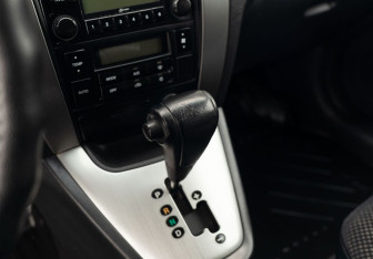 Подержанный автомобиль Hyundai Tucson 2008 года (14 фото)