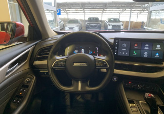 Подержанный автомобиль Haval F7 2023 года (12 фото)