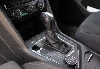 Подержанный автомобиль Volkswagen Tiguan 2018 года (15 фото)