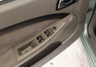 Подержанный автомобиль Chevrolet Lacetti Hatchback 2007 года (14 фото)