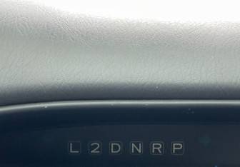 Подержанный автомобиль Toyota Nadia 1998 года (13 фото)