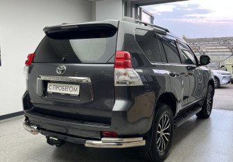 Подержанный автомобиль Toyota Land Cruiser Prado 2011 года (4 фото)