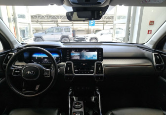 Подержанный автомобиль Kia Sorento 2021 года (9 фото)