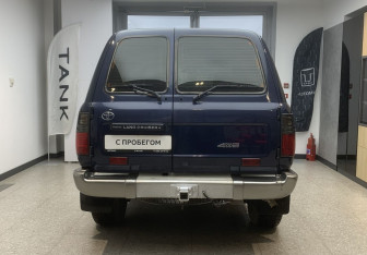 Подержанный автомобиль Toyota Land Cruiser Suv 1997 года (5 фото)