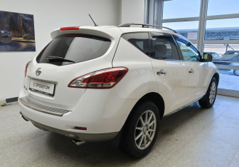 Подержанный автомобиль Nissan Murano Suv 2015 года (5 фото)