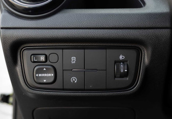 Подержанный автомобиль Changan Alsvin 2023 года (16 фото)