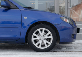 Подержанный автомобиль Mazda 3 Sedan 2006 года (9 фото)