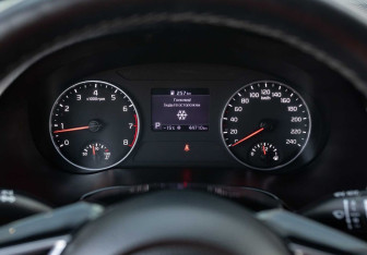 Подержанный автомобиль Kia Seltos 2021 года (13 фото)