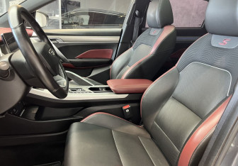 Подержанный автомобиль Geely Coolray 2021 года (8 фото)