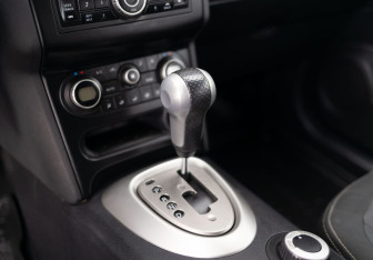 Подержанный автомобиль Nissan Qashqai 2010 года (15 фото)