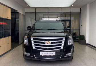 Подержанный автомобиль Cadillac Escalade Suv 2015 года (3 фото)