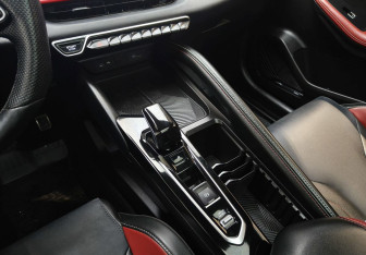 Подержанный автомобиль Geely Coolray 2023 года (11 фото)