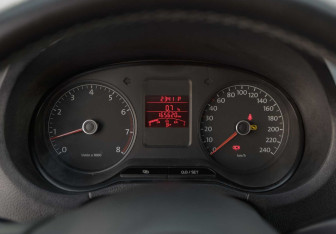 Подержанный автомобиль Volkswagen Polo Sedan 2012 года (12 фото)