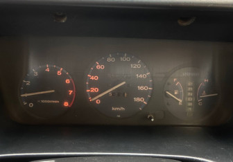 Подержанный автомобиль Honda Stepwgn 2000 года (9 фото)