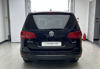 Подержанный автомобиль Volkswagen Sharan 2015 года (5 фото)